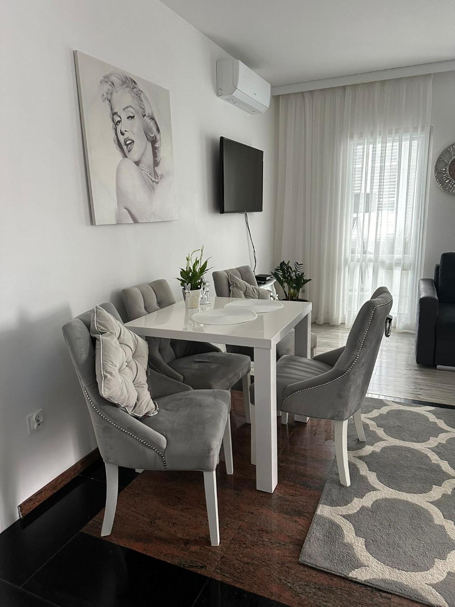 Apartament Glamur ミエンジズドロイェ エクステリア 写真